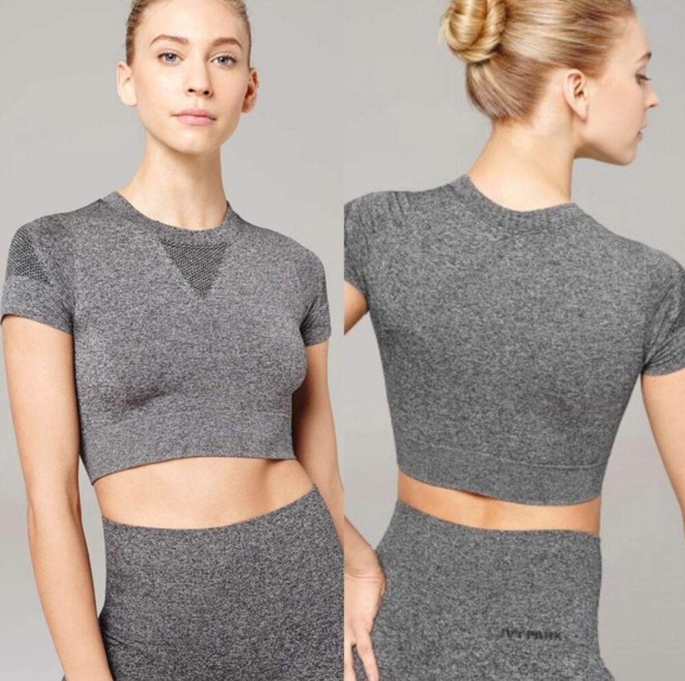 IVY PARK Gray Heather Seamless Crew Neck Cropped Ventilated Active Top Shirt S/M